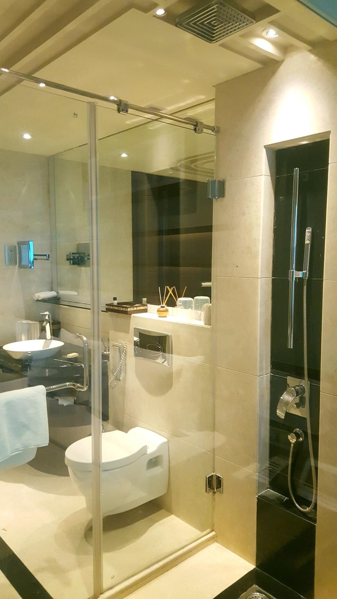Vivanta Hyderabad, Begumpet Hotel