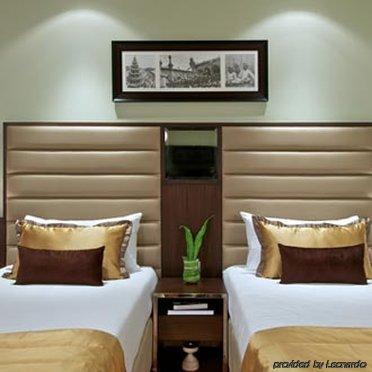 Vivanta Hyderabad, Begumpet Hotel 5*